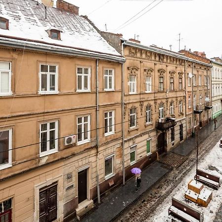 Apartamento Romari Лесі Українки Leópolis Exterior foto