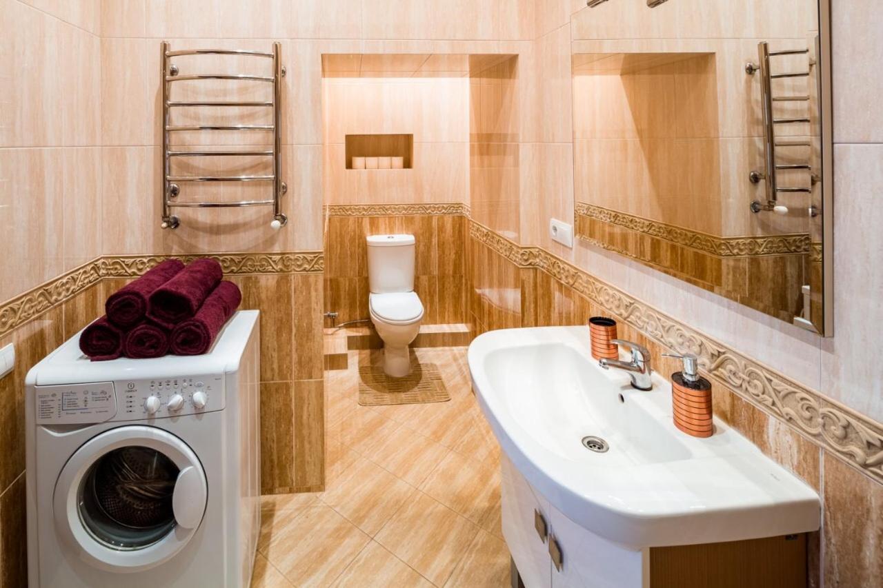 Apartamento Romari Лесі Українки Leópolis Exterior foto