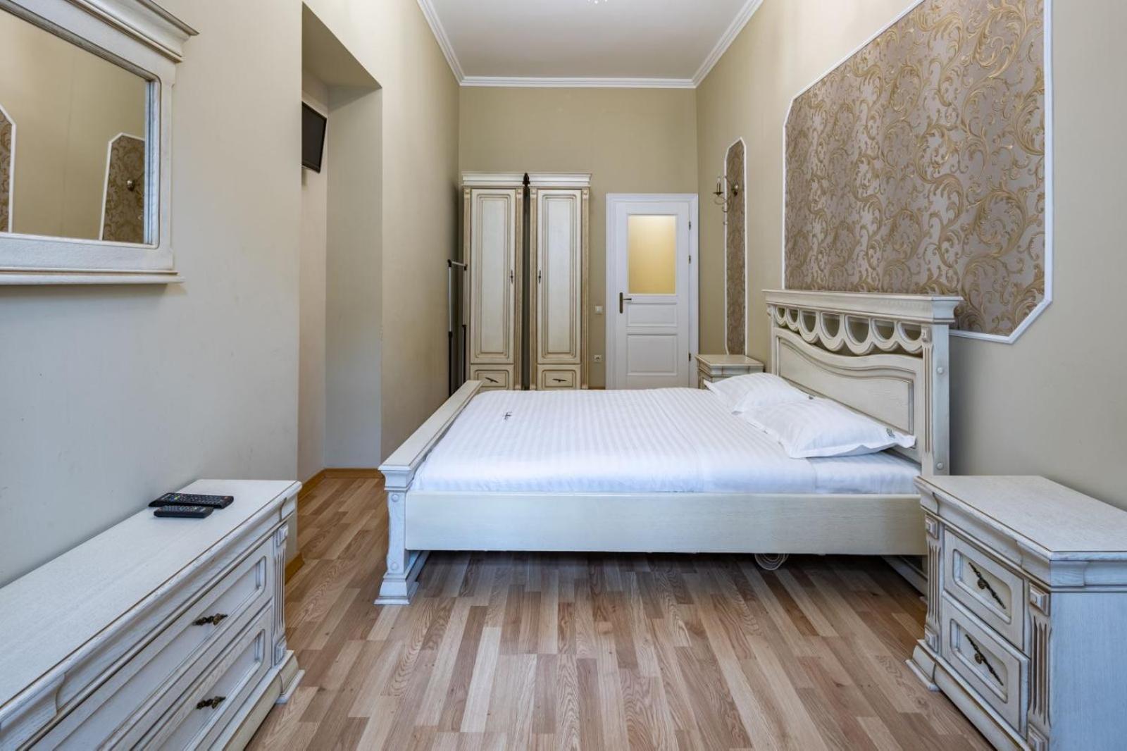 Apartamento Romari Лесі Українки Leópolis Exterior foto