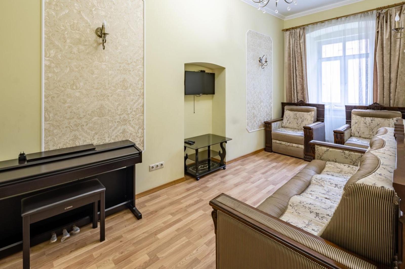 Apartamento Romari Лесі Українки Leópolis Exterior foto