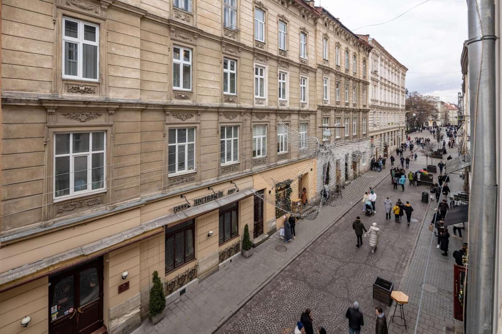 Apartamento Romari Лесі Українки Leópolis Exterior foto
