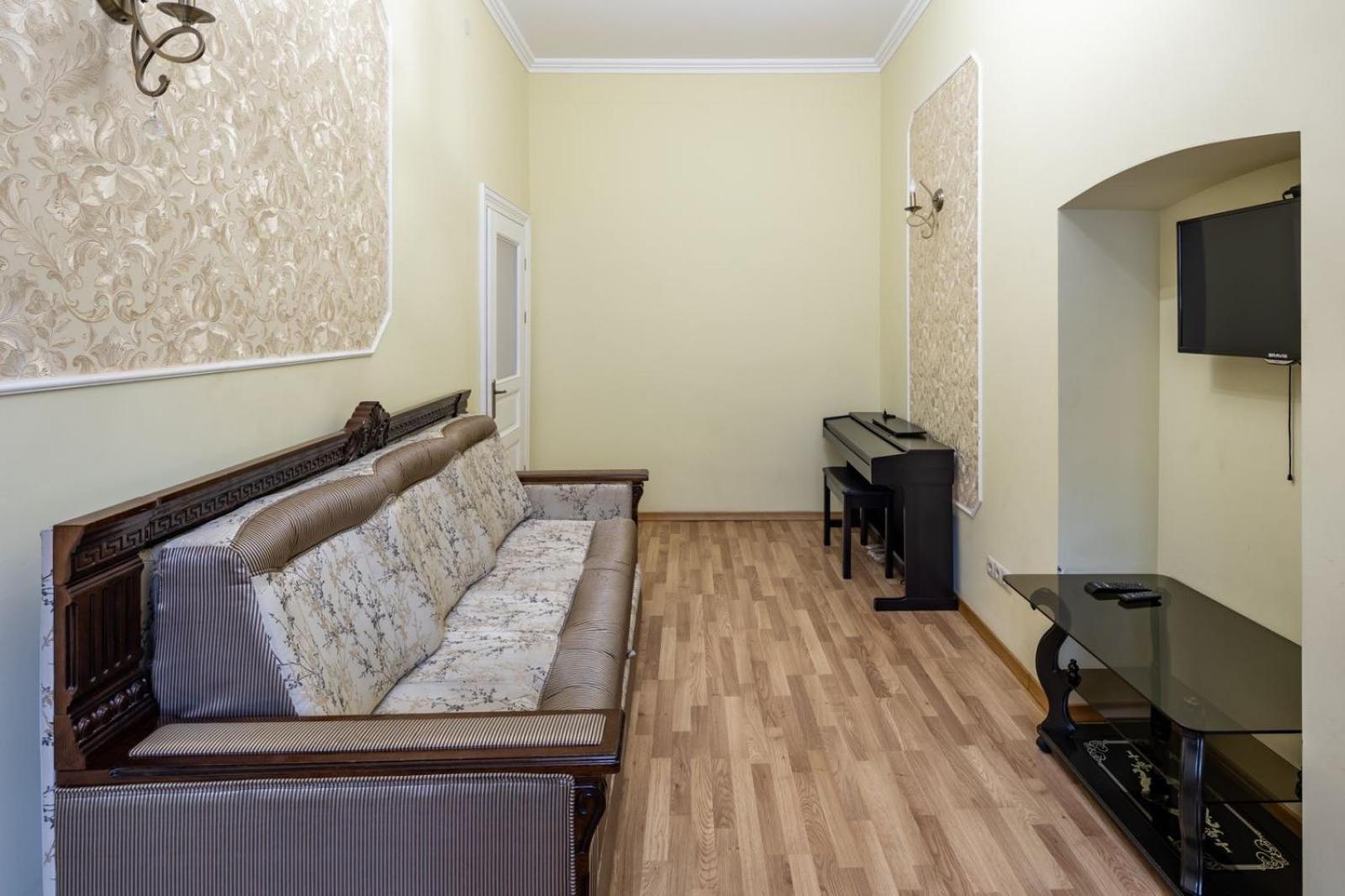 Apartamento Romari Лесі Українки Leópolis Exterior foto